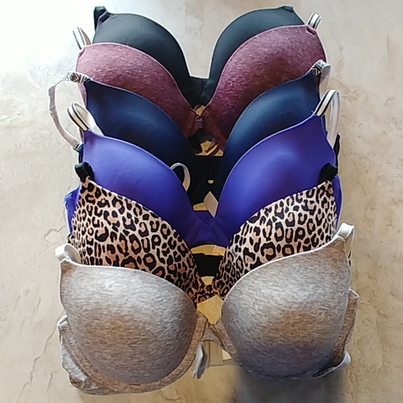 PINK Victoria's Secret Other - Pink By VS Demi Bras